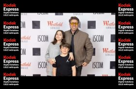 Un cliché souvenir de qualité pour les participants de l'événement ISCOM.