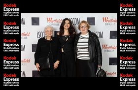 La joie de repartir avec son tirage photo immédiat lors d'un événement.